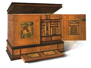 Schrijfkabinet ingelegd met marqueterie, 1904 door Shirley Charles Llewellyn Slocombe