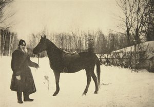 Russische auteur Leo Tolstoy met een paard, Yasnaya Polyana, nabij Tula, Rusland, 1905
