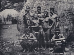 De inboorling thuis door South African Photographer