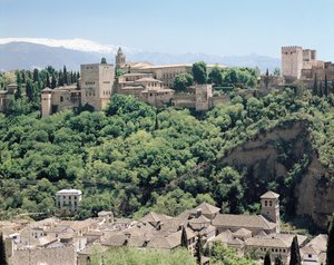 Uitzicht op het Paleis van het Alhambra vanuit het noordoosten, 14e-16e eeuw door Spanish School