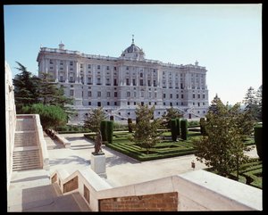 Uitzicht op het Koninklijk Paleis (1738-1755) (fotografie) door Spanish School