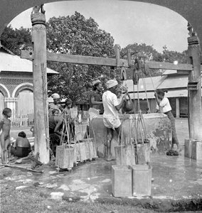 Openbare waterputten, Mandalay, Birma, 1908