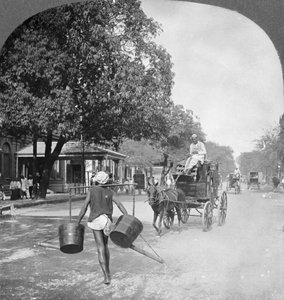 De straten van Rangoon, Birma, besproeien, 1908 door Stereo Travel Co