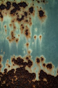 Verweerd blauwgroen met roesttinten door Studio Meikle