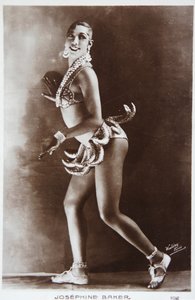 Josephine Baker bij de Folies Bergère, Parijs. Foto door Walery, Frankrijk, ca. 1925-30 door Studio Walery