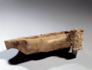 Kunst van Mesopotamië: Lamp versierd met een androcephalische stier (in albast) Sumerische periode (rond 2400 v.Chr.). Parijs, Musee Du Louvre