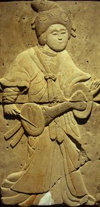 Stele die een muzikant afbeeldt (terracotta)