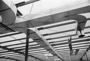 Stalen frame en ventilatiekanalen op bouwplaats bij Hanford-operaties door Ted Spiegel
