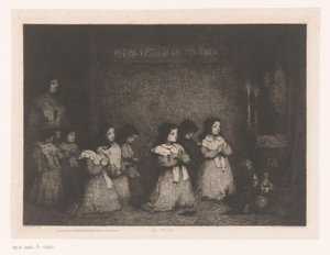 Groep meisjes in gebed voor een Mariabeeld