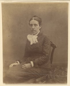 [Portret van vrouw van middelbare leeftijd].