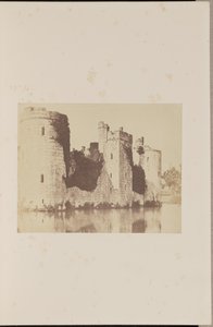 Bodiam Castle, Sussex, vanuit het zuidoosten door Thomas G. Mackinlay