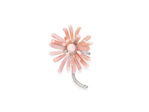 Broche (conch parel, conch schelp, diamanten & platina) door Tiffany and Company