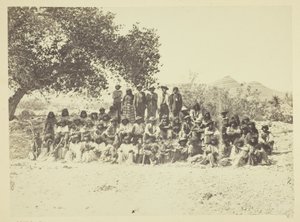 Groep Pah-Ute-indianen, Nevada door Timothy O