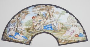 Vorm van een waaierblad. In het midden Pan met nimfen en Bacchuskind (?) bij een pers, rechts en links rustende vrouwenfiguren door Ubekendt