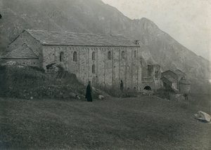 Abdij van San Pietro al Monte, Civate, Lombardije, Italië, foto door Ugo Monneret de Villard, circa 1910 door Ugo Monneret de Villard