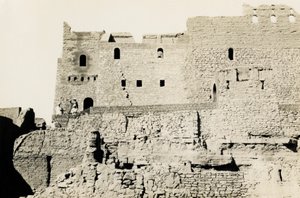 Klooster van St Simeon na de restauratie, Aswan, Egypte, foto door Ugo Monneret de Villard