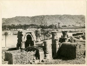Tempel van Osiris, voor de restauratie, Bigeh eiland, Egypte, foto door Ugo Monneret de Villard door Ugo Monneret de Villard