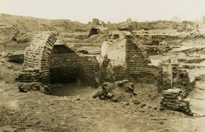Trilobed gebouw, al-Fustat, Egypte, foto door Ugo Monneret de Villard door Ugo Monneret de Villard