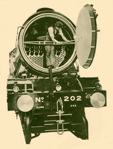 Een gemengde locomotief van de London and North Eastern met geopende rookkamer, ca. 1930