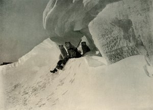 Een sneeuwkroonlijst, c1908