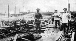 Een door brand beschadigd krijgsgevangenenkamp in Duitsland, Eerste Wereldoorlog, 1915 door Unbekannt