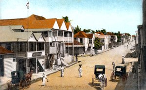 Een straat in St. Johns, Antigua, ca. 1900s
