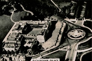 Luchtfoto van Buckingham Palace door Unbekannt