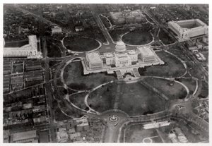 Luchtfoto van het Capitool, Washington DC, VS, vanuit een Zeppelin, 1928-1933 door Unbekannt