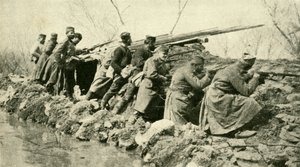 Na de regen: Servische infanterie tijdens de overstromingen, Eerste Wereldoorlog, ca. 1915, ca. 1920