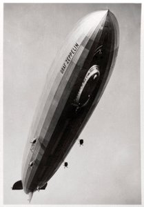Luchtschip LZ127 Graf Zeppelin, gezien van onderen, 1933