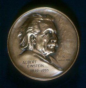 Albert Einstein 1879-1955, wiskundig natuurkundige, c1979 door Unbekannt