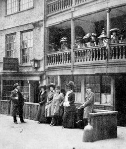 Amerikanen in Londen, Een Feest in het George Hotel, Borough, Southwark, Londen, 1910 door Unbekannt