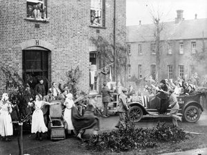 Aankondiging van de Wapenstilstand bij het Amerikaanse Ziekenhuis in Dartford door Unbekannt