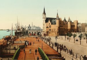 Antwerpen (Anvers). Uitzicht over het oude kasteel (Het Steen) op de haven door Unbekannt