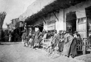 Arabisch café, Kazimain, Irak, 1917-1919 door Unbekannt