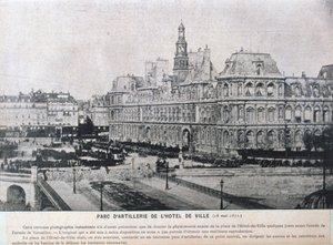 Artilleriestukken opgesteld buiten het Hotel de Ville, Parijs door Unbekannt