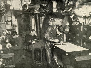 Op de Bodem van de Zee. In de officiersmess van een onderzeeër, 1919 door Unbekannt