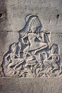 Bayon Hemelse Dansers Gegraveerd in een pilaar, Siem Reap, Cambodja