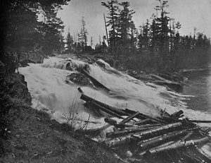 Big Falls, Peshtigo River, Wis., ca. 1897 door Unbekannt
