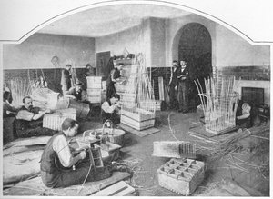 Blinde mandenmakers aan het werk, Tottenham Court Road, Londen, c1901 1903 door Unbekannt