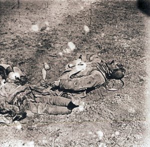 Lichamen van dode soldaten door Unbekannt