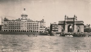 Bombay - Taj & Gateway, ca. 1930 door Unbekannt