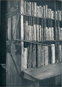 Boekenkast, 15e eeuw, met enkele latere edities, en cataloguslijst, 17e eeuw, c1931