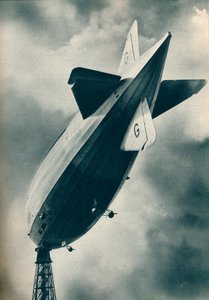 Britse starre luchtschip R101 aan haar aanlegmast in Cardington, Bedfordshire, ca. 1929 ca. 1937