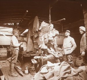 Slagers op een schuit, Somme, Noord-Frankrijk, ca. 1914-1918
