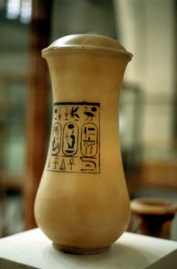 Canopische pot, vat gebruikt voor de begrafenis van gebalsemde ingewanden, Oud-Egyptisch door Unbekannt