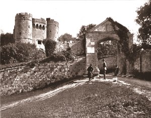 Carisbrooke Kasteel, Isle of Wight, 1894 door Unbekannt