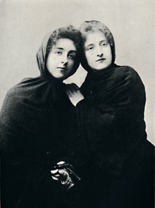 Chileense dames in kerkelijke kleding Manto, 1911 door Unbekannt