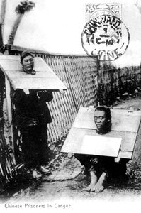 Chinese gevangenen in cangues, 1910
