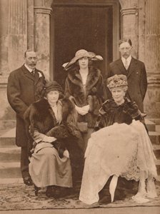 Doop van het eerste kind van Mary, Prinses Royal, Goldsborough, Yorkshire, 1923 door Unbekannt